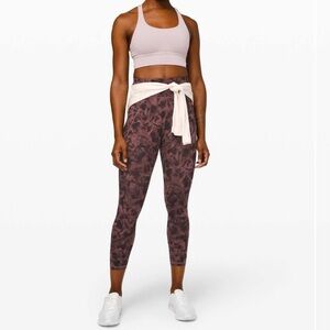 Lululemon Time To Sweat Crop 23"
Mini Dusk Floral Antique Bark Black 10 W6BABS